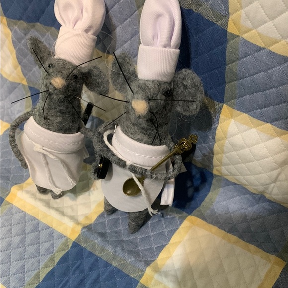 Kitchen Mice Critter Set - Picture 3 of 4